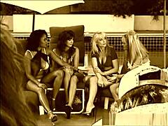 狂野的女同性恋Christi, Jeannie, Porsche