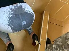 Wet ass in leggins surprise